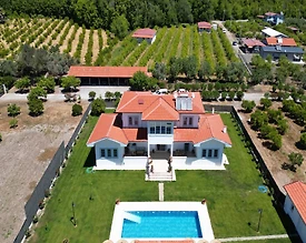 Ortaca Dalyan'da Geniş Bahçe İçerisinde, Özel Havuzlu, 4+1 Villa - 2