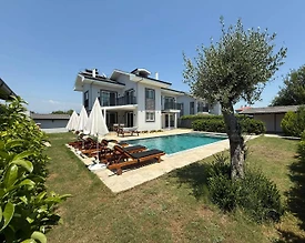 Ortaca Dalyan'da Geniş Bahçeli, Özel Havuzlu, Kiralık Villa - 3