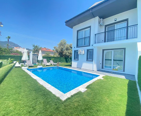Ortaca Dalyan'da Merkeze Yakın Konumda, Özel Havuzlu, Kiralık Villa - 1
