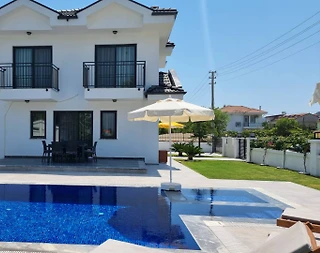 Ortaca Dalyan'da Merkeze Yakın, Özel Havuzlu, 4+1 Villa - 2