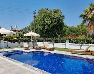 Ortaca Dalyan'da Merkeze Yakın, Özel Havuzlu, 4+1 Villa - 5