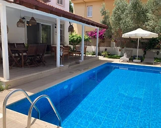 Ortaca Dalyan'da Yemyeşil Bahçeli, Özel Havuzlu, Konforlu Villa - 2