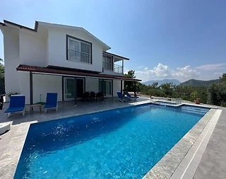 Ortaca Gökbel'de Geniş Alanlara Sahip, Özel Havuzlu, 5+1 Villa - 1