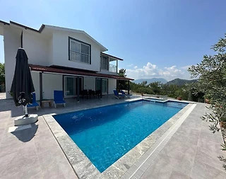 Ortaca Gökbel'de Geniş Alanlara Sahip, Özel Havuzlu, 5+1 Villa - 2