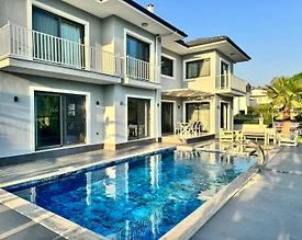 Ortaca Güzelyurt'da Huzurlu Konumda, Özel Havuzlu, Lüks Villa - 2