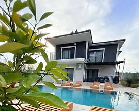 Ortaca Güzelyurt'ta Sakin Konumda, Özel Havuzlu, Lüks Villa - 2