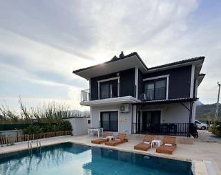 Ortaca Güzelyurt'ta Sakin Konumda, Özel Havuzlu, Lüks Villa - 4