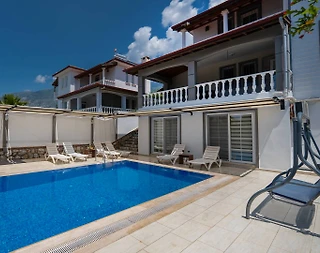 Fethiye Ölüdeniz'de Geniş Ailelere Uygun, Özel Havuzlu, Modern Villa - 2