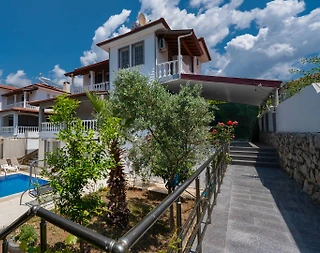 Fethiye Ölüdeniz'de Geniş Ailelere Uygun, Özel Havuzlu, Modern Villa - 1