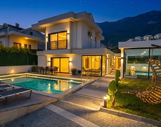 Fethiye Ölüdeniz'de Merkezi Konumda, Özel Havuzlu, Lüks Villa - 2