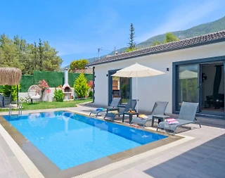 Fethiye Ölüdeniz'de Sakin Konumda, Özel Havuzlu, Kiralık Villa - 1