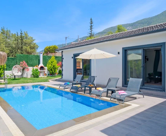 Fethiye Ölüdeniz'de Sakin Konumda, Özel Havuzlu, Kiralık Villa - 1