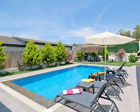 Fethiye Ölüdeniz'de Sakin Konumda, Özel Havuzlu, Kiralık Villa - 3