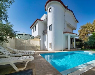 Fethiye Ölüdeniz'de Geniş Ailelere Uygun, Özel Havuzlu, Modern Villa - 1