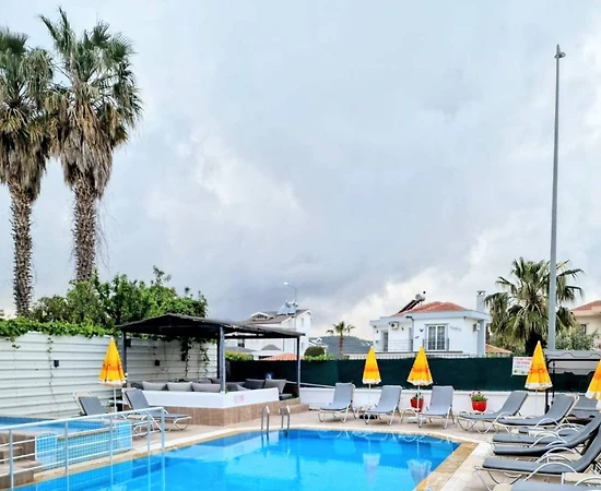 Fethiye Ölüdeniz'de Merkeze Yakın, Ortak Havuzlu, 1+1 Apart - 1