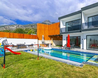 Kaş Akbel'de Geniş Bahçe İçerisinde, Özel Havuzlu, Olanaklı Villa - 5