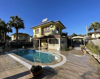 Fethiye Çiftlik'te Geniş Ailelere Uygun, Özel Havuzlu, Ferah Villa - 1