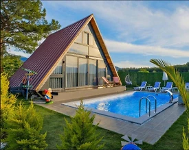 Seydikemer Kayadibi'nde Sakin Konumda, Özel Havuzlu, Kiralık Bungalov - 2
