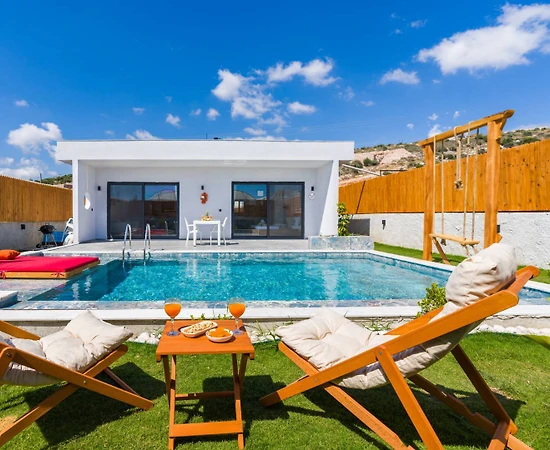 Muğla Seydikemer'de Balayı İçin Uygun, Özel Havuzlu, Kiralık Tatil Villası - 1