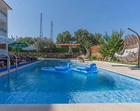 Kaş Sarılar'da Kalabalık Ailelere Uygun, Özel Havuzlu, Kiralık Villa - 2