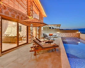 Kaş Yeşilköy'de Muhteşem Doğa Manzaralı, Özel Havuzlu, Lüks Villa - 3