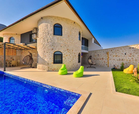 Muğla Seydikemer'de Taş Mimarili, Özel Havuzlu, Saunalı, Kiralık Villa - 1