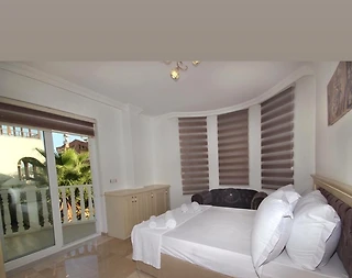 Serik Belek'te Elverişli Konumda, Özel Havuzlu, Kiralık Villa - 5