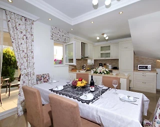 Serik Belek'te Elverişli Konumda, Özel Havuzlu, Kiralık Villa - 4