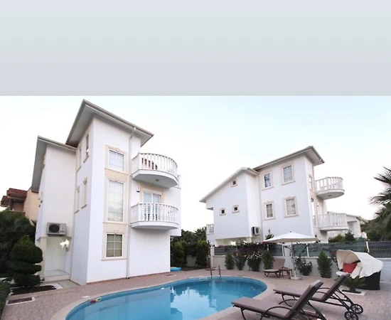 Serik Belek'te Elverişli Konumda, Özel Havuzlu, Kiralık Villa - 1