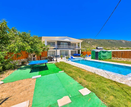 Kaş Sarıbelen'de Ferah Bahçe İçerisinde, Özel Havuzlu, Modern Villa - 1