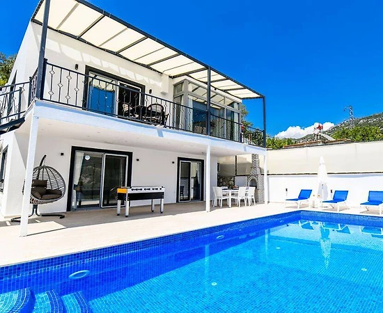Kaş İslamlar'da Erişilebilir Konumda, Özel Havuzlu, Modern Villa - 1