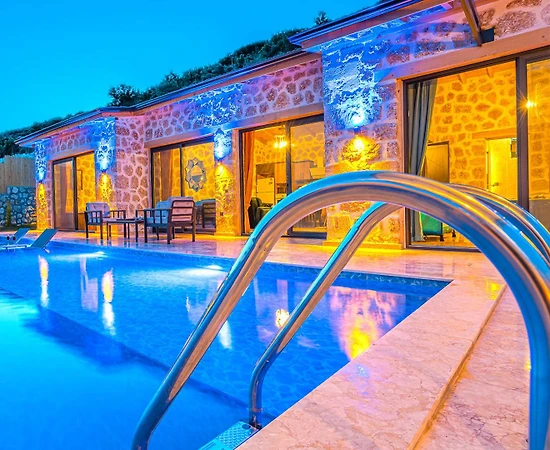 Kaş Sarıbelen'de Enfes Doğada, Özel Havuzlu, Konforlu Villa - 1
