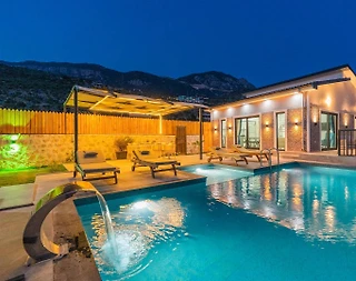 Kaş Bezirgan'da Konforlu Tasarımlı, Özel Havuzlu, 2+1 Villa - 1
