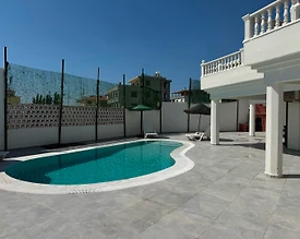 Didim Denizköy'de Geniş Bahçeli, Özel Havuzlu, Ferah Villa - 3