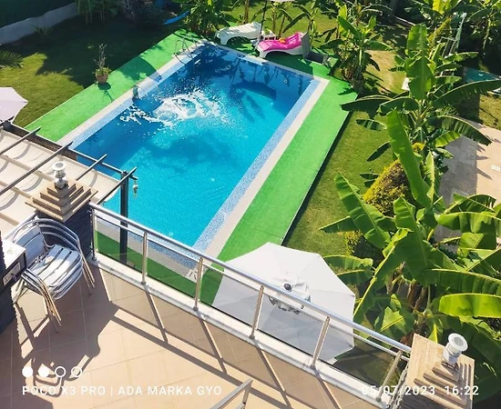Kuşadası Güzelçamlı'da Özel Havuzlu, Özel Bahçeli, Dubleks Villa - 1