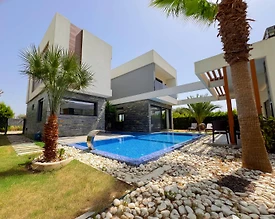 Aydın Kuşadası'nda Kalabalık Ailelere Uygun, Özel Havuzlu, Kiralık Villa - 3