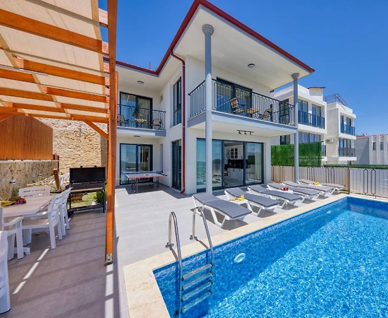 Kaş Çukurbağ'da Enfes Doğa Manzaralı, Özel Havuzlu, Kiralık Villa - 1