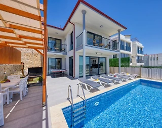 Kaş Çukurbağ'da Enfes Doğa Manzaralı, Özel Havuzlu, Kiralık Villa - 1