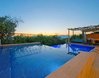 Kaş Kalkan'da Sakin Konumda, Özel Havuzlu, Konforlu Villa - 3