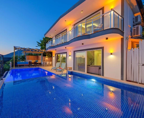 Kaş Kalkan'da Sakin Konumda, Özel Havuzlu, Konforlu Villa - 1