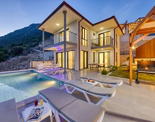 Kaş Çukurbağ'da Sakin Konumda, Özel Havuzlu, 3+1 Villa - 1