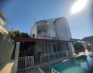 Serik Kadriye'de Sakin Konumda, Özel Havuzlu, 3+1 Villa - 2