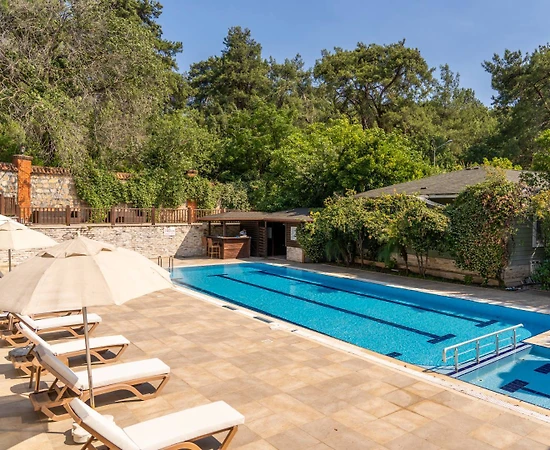 Muğla Ula'da Tesis İçerisinde, Ortak Havuzlu, 3+1 Villa - 1