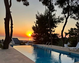 Kuşadası Soğucak'da Samos Adası Manzaralı, Özel Havuzlu, Lüks Villa  - 3