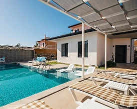Kaş Patara'da Doğa İçerisinde, Yetişkin ve Çocuk Havuzlu, Kiralık Villa - 2