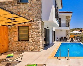 Kaş Gelemiş'te Geniş Bahçe İçerisinde, Özel Havuzlu, Konforlu Villa - 2