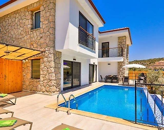 Kaş Gelemiş'te Geniş Bahçe İçerisinde, Özel Havuzlu, Konforlu Villa - 1