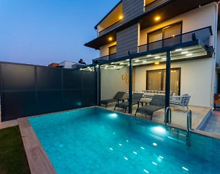 Fethiye Çiftlik'te Plaja Yürüme Mesafesinde, Özel Havuzlu, Kiralık Villa - 2