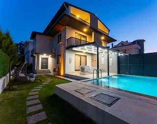 Fethiye Çiftlik'te Merkeze Yakın Konumda, Özel Havuzlu, Lüks Villa - 1
