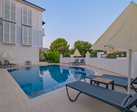 Muğla Fethiye'de Elverişli Konumda, Ortak Havuzlu, Tatil Evi - 1